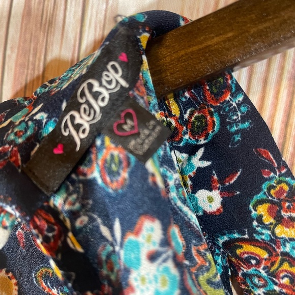 Bebop Floral Neck Tie Sleeveless Romper Med - Picture 6 of 6